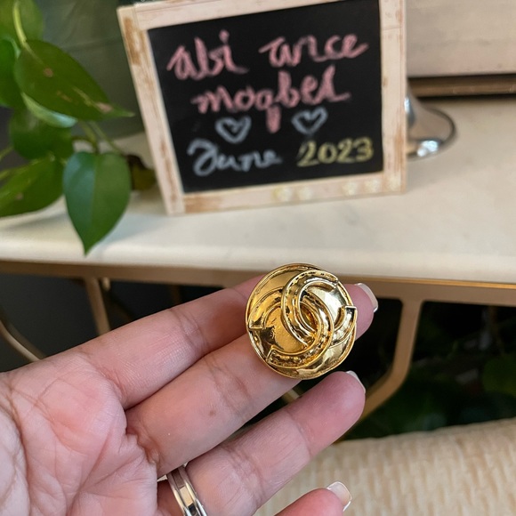 Vintage Chanel Brooch - Picture 12 of 12